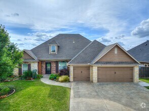 Building Photo - Fantastic home in the Fairways at Surrey H...