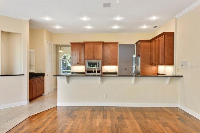 Building Photo - 1879 Sunset Dr