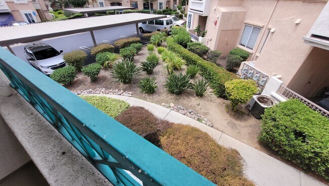 Building Photo - Conveniently Located In Rancho San Diego