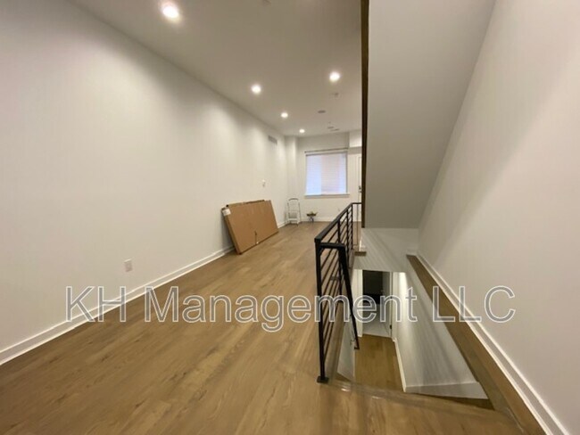 Building Photo - 3862 Olive St