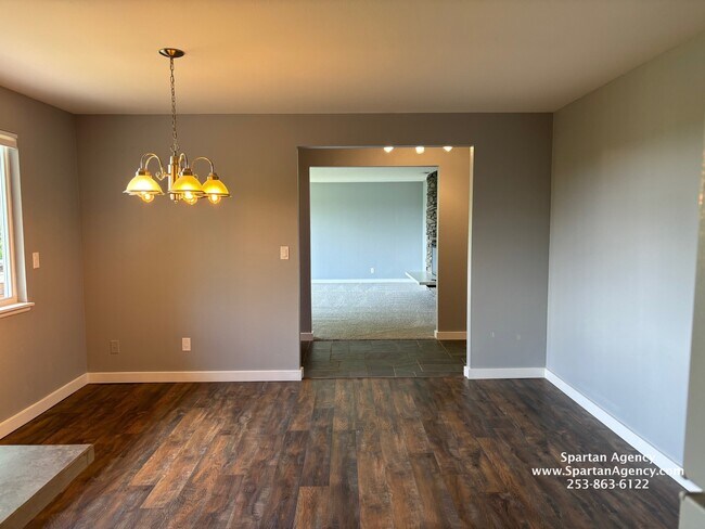 Building Photo - 2405 S Meridian