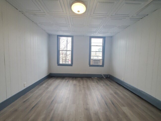 Unit 2L - 708 Broadway