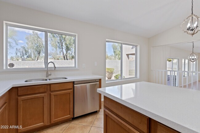 Building Photo - 5976 W Audrey Ln