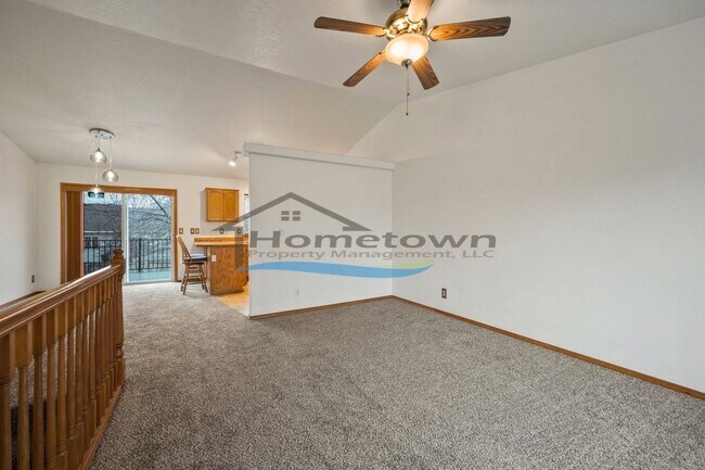 Building Photo - 433 N Brushwood Ct