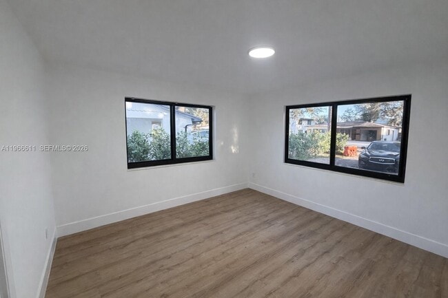 Building Photo - 6849 SW 12th St