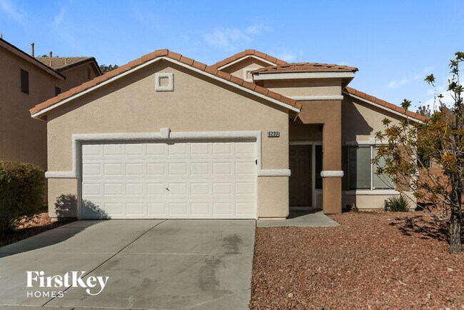 Primary Photo - 6233 Highland Gardens Dr