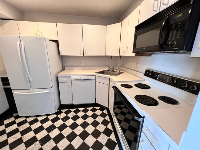 Building Photo - 500 Washington St