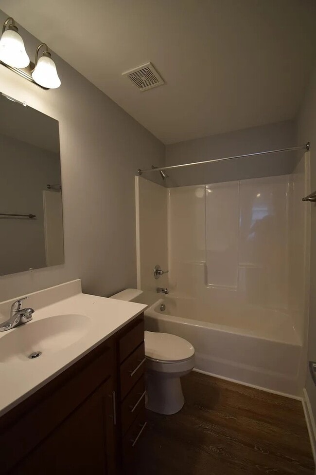 Building Photo - 1907 Grayson St