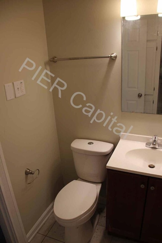 Building Photo - 2824 163rd Pl