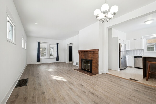 Building Photo - 2639 Prairie Ave