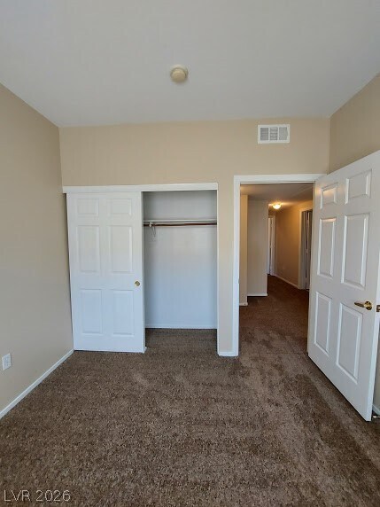 Building Photo - 3400 Cabana Dr