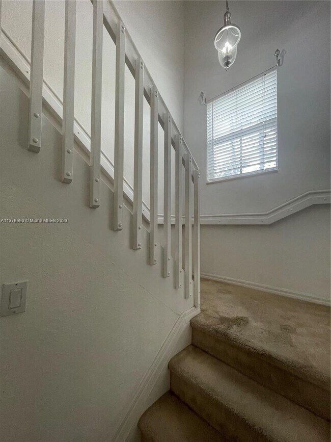 Building Photo - 12869 SW 31st Ct