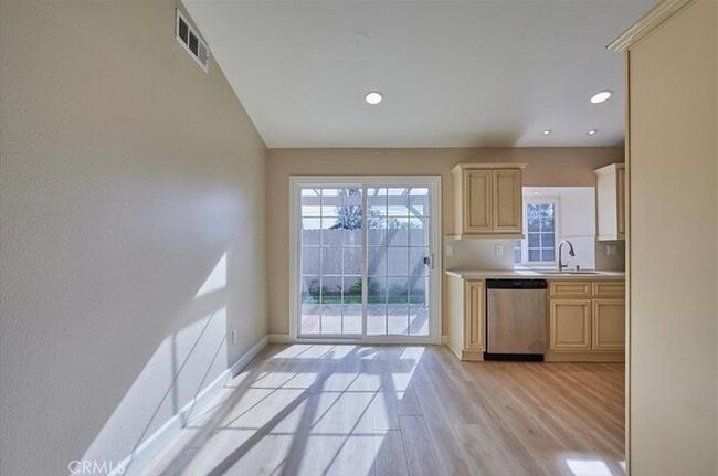 Building Photo - 12749 Nicolet Ct
