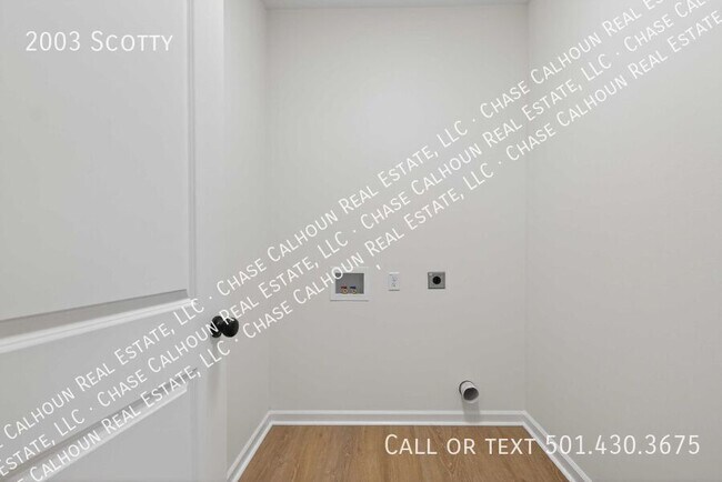 Building Photo - 2003 Scotty-