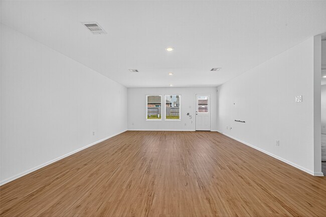 Building Photo - 27130 Breakaway Ln