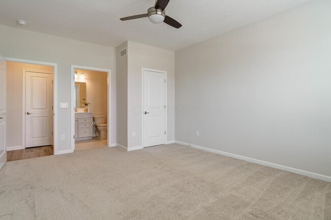 Building Photo - 8139 Wolf Path Dr