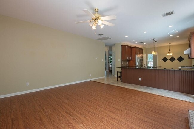 Building Photo - 8901 Splitarrow Dr
