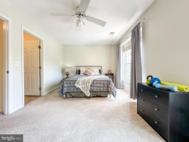 Building Photo - 14358 Haysickle Ct