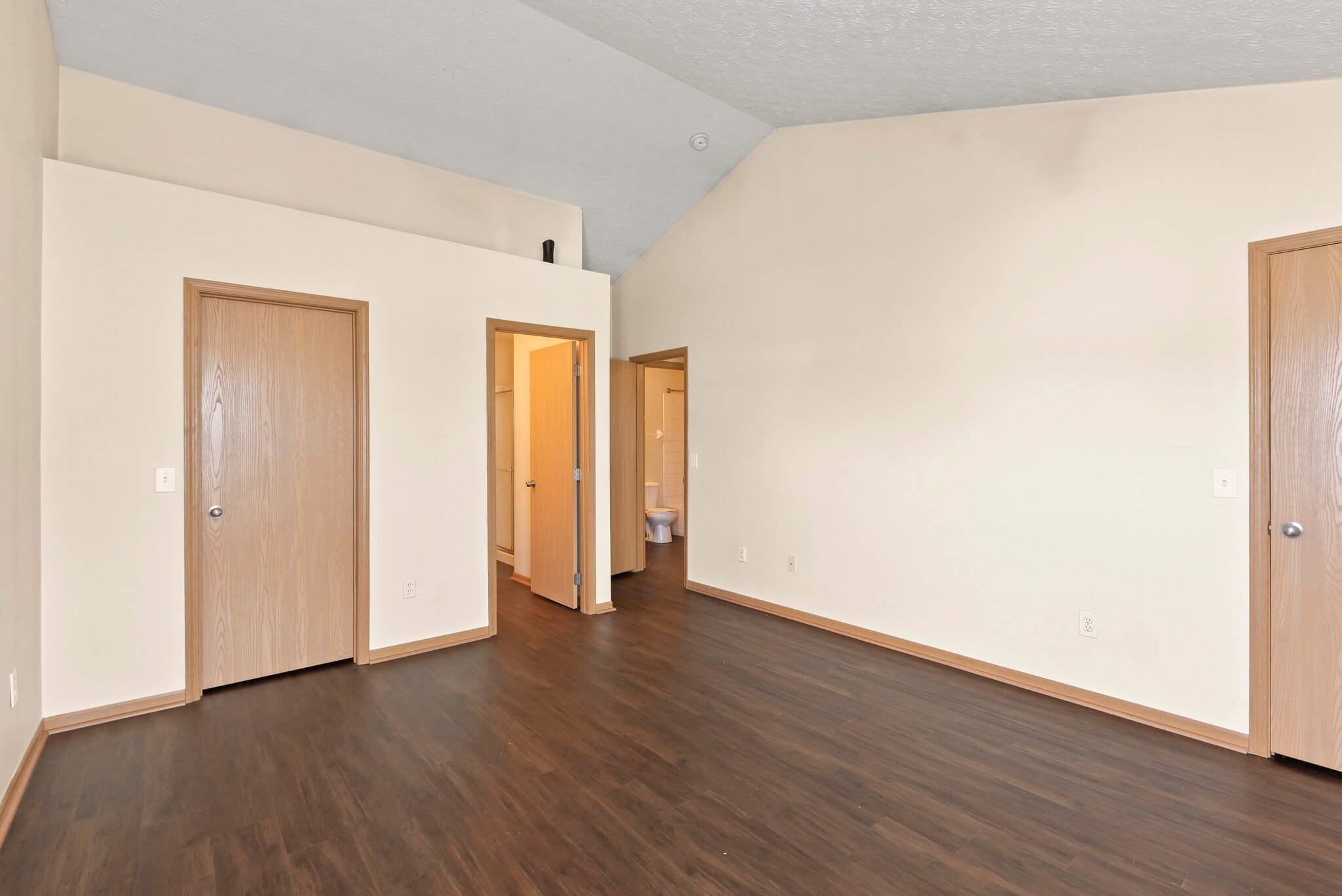 Building Photo - 6306 Pompano St