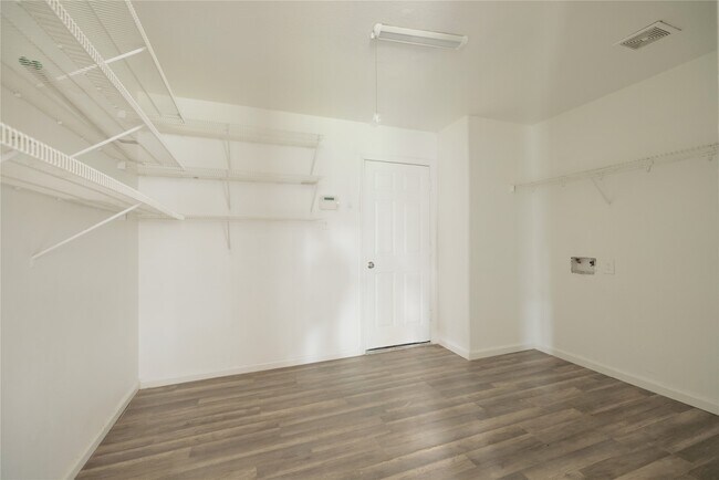 Building Photo - 3802 Harris Mill Dr