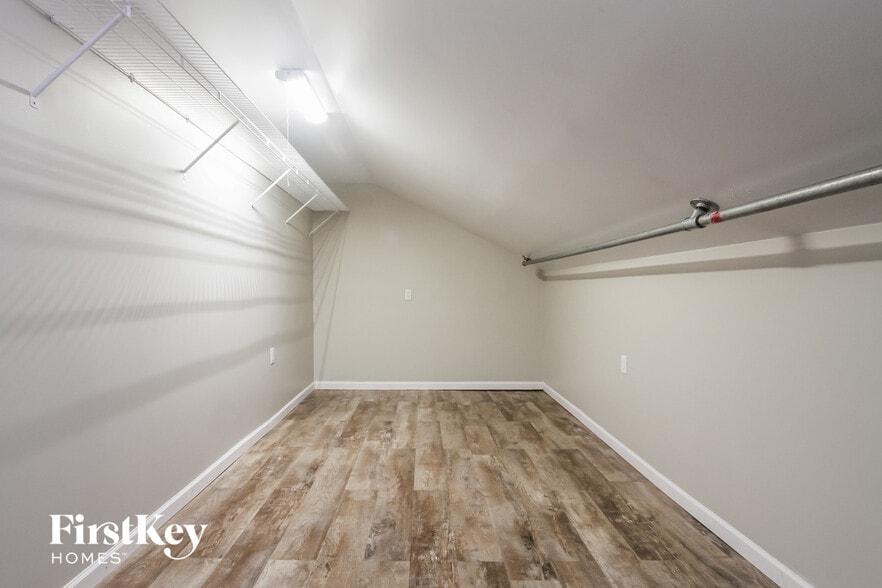 Building Photo - 1456 Monitor Way