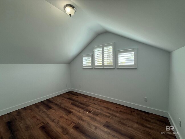 Building Photo - 10391 Emmanuel St