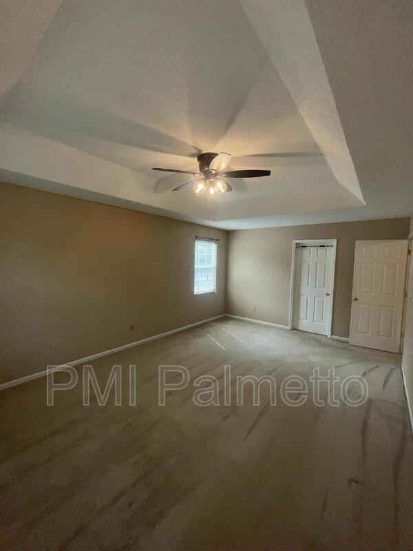 Building Photo - 116 S Mercer Dr