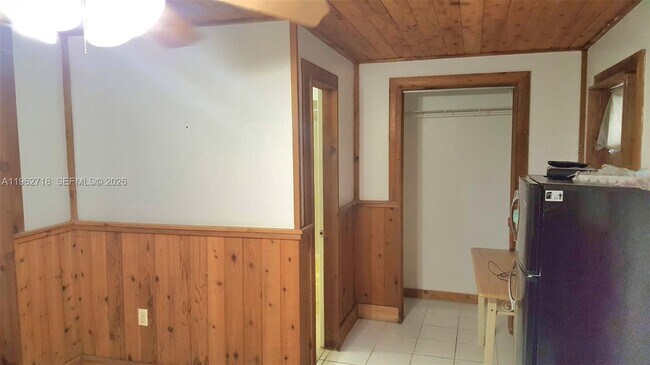 Building Photo - 27660 SW 162nd Ave