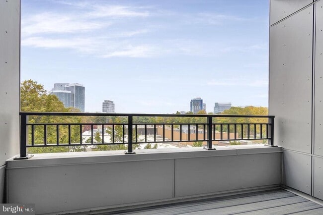 Building Photo - 1761 Old Meadow Rd