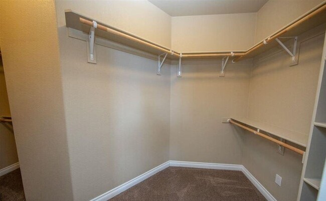 Building Photo - 18187 Kodiak Bear Ct
