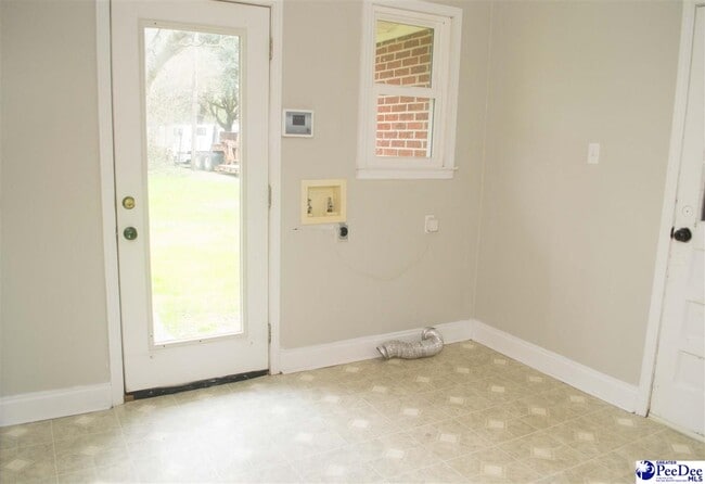Building Photo - 109 Lands End Dr