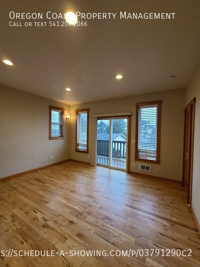 Building Photo - 961 NW Lanai Loop