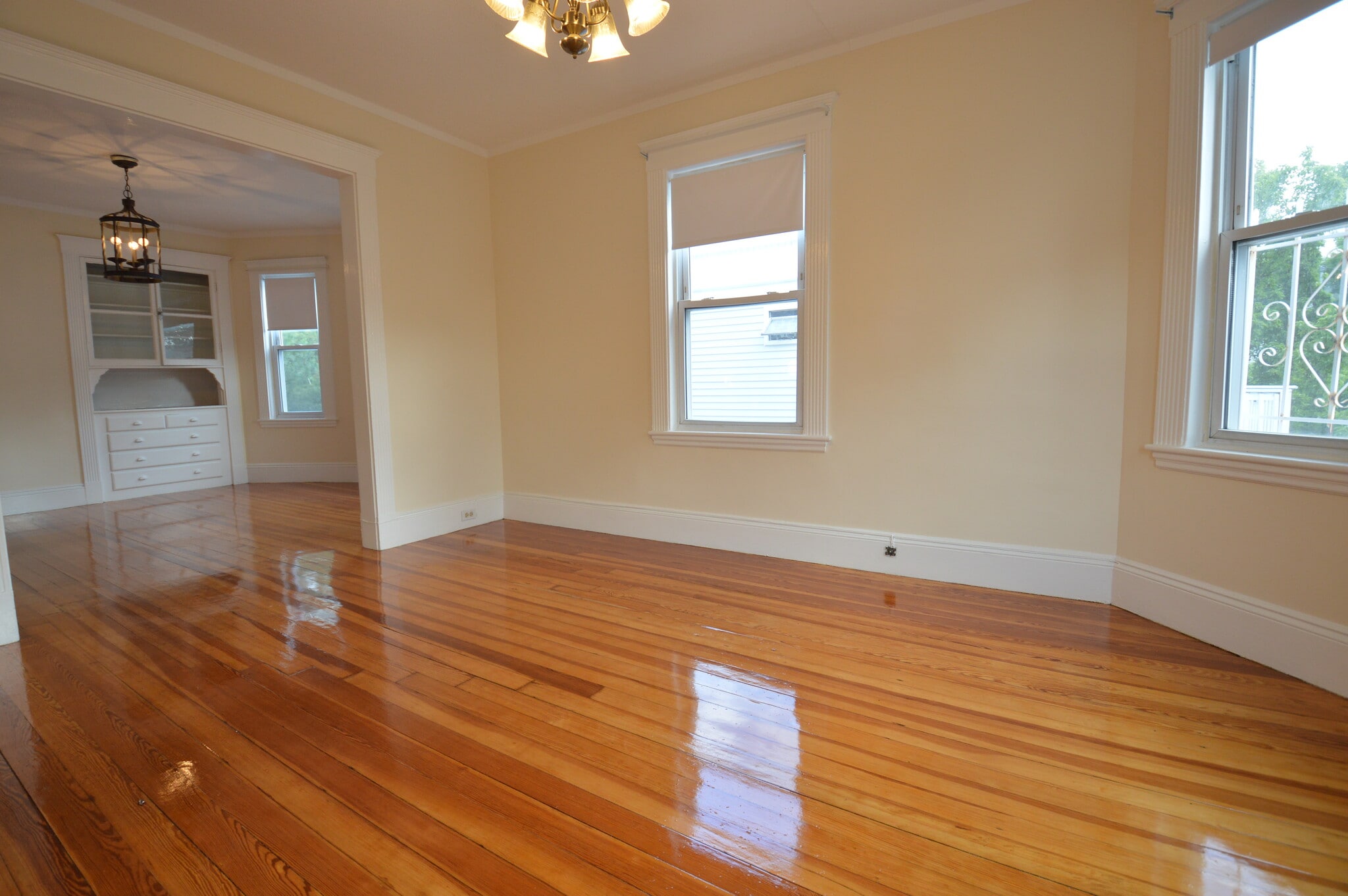 Building Photo - 39 Montfern Ave