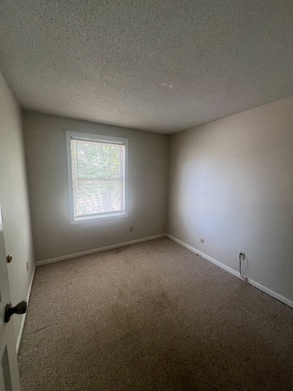 Building Photo - 129 Fisherville Rd
