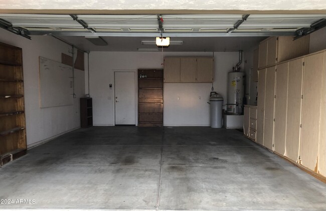 Building Photo - 884 E La Costa Pl
