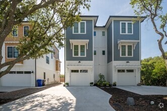 Building Photo - OFF-SEASON FURNISHED BEACH HOUSE AVAILABLE...