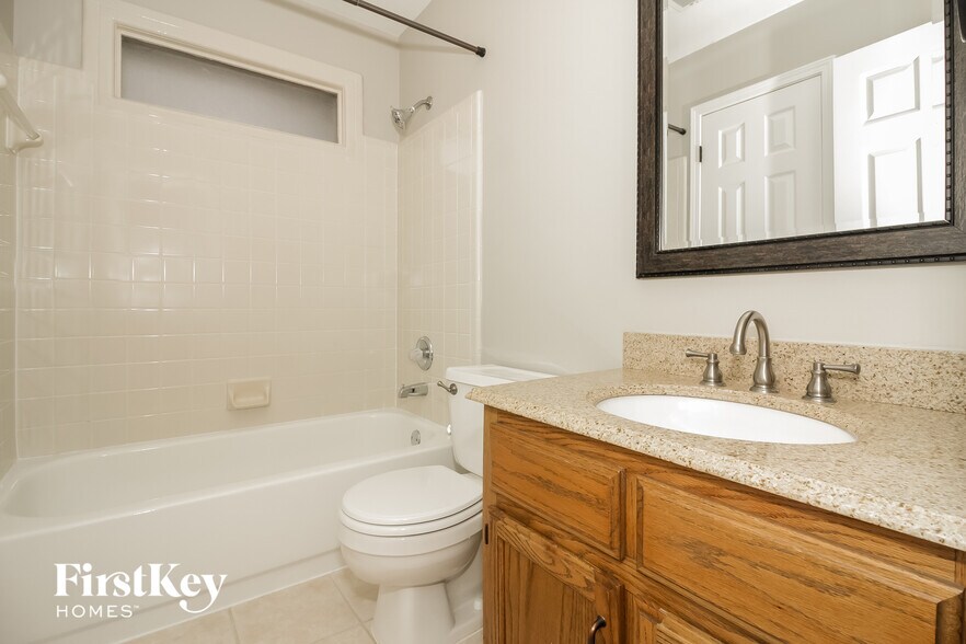 Building Photo - 980 Yorktown Rd