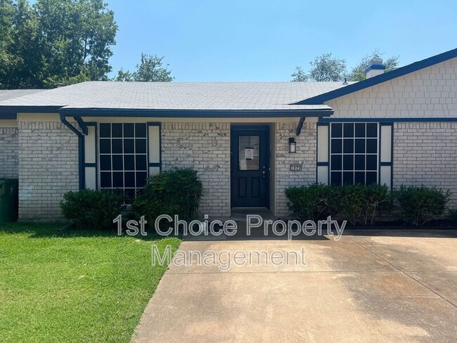 Primary Photo - 1020 Pleasant Valley Ln