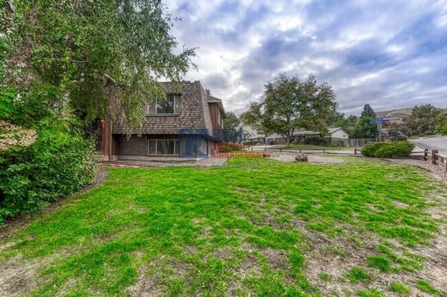 Building Photo - 13298 W Mississippi Ct