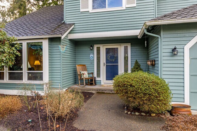 Building Photo - Lea Hill beautiful home - 4 bedroom 2.5 baths with 3 car garage & AC - A must see - Available Apr...