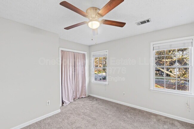 Building Photo - 118 Fitchburg Dr