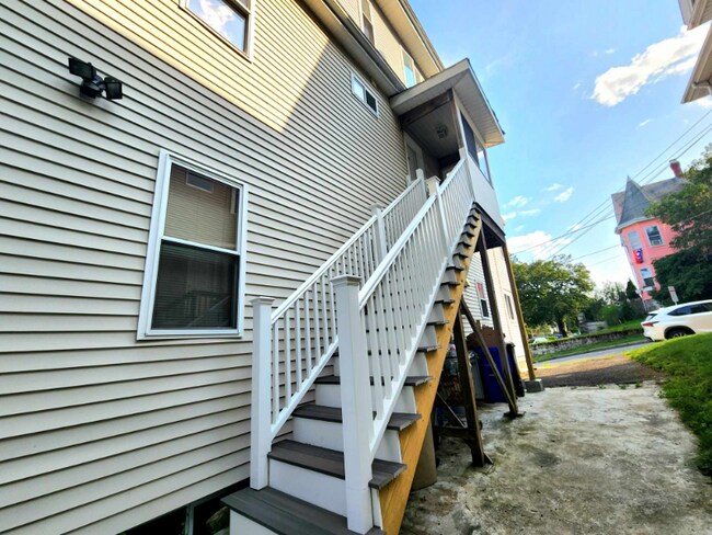 Building Photo - 5 Gleason St