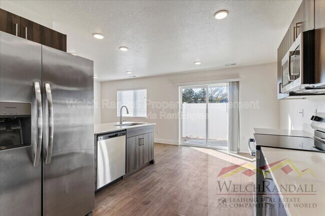 Building Photo - 1177 Shady Brook Ln S