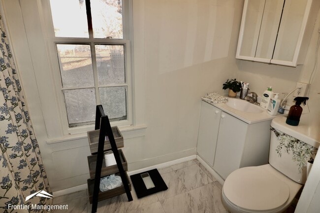 Building Photo - Affordable Three Bedroom Home