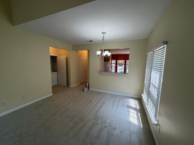 Building Photo - 232 Hadley Commons Dr