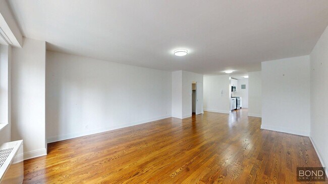 Primary Photo - 401 E 88th St