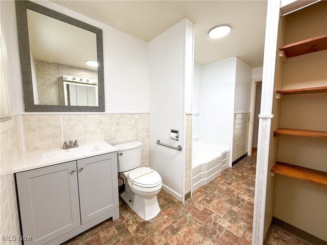 Building Photo - 1635 Goodyear Blvd