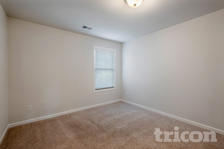 Building Photo - 399 Trickum Hill Dr