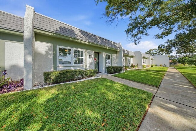 Building Photo - 4651 Lake Villa Dr