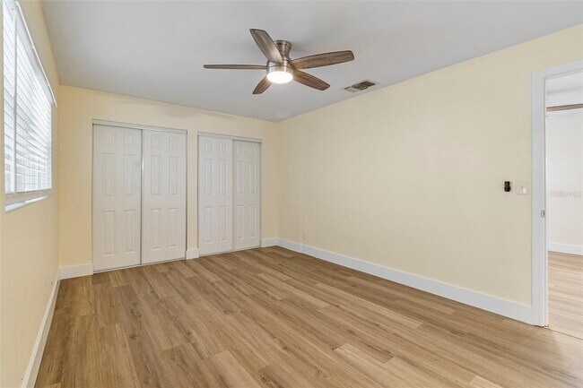 Building Photo - 4087 Vana Dr